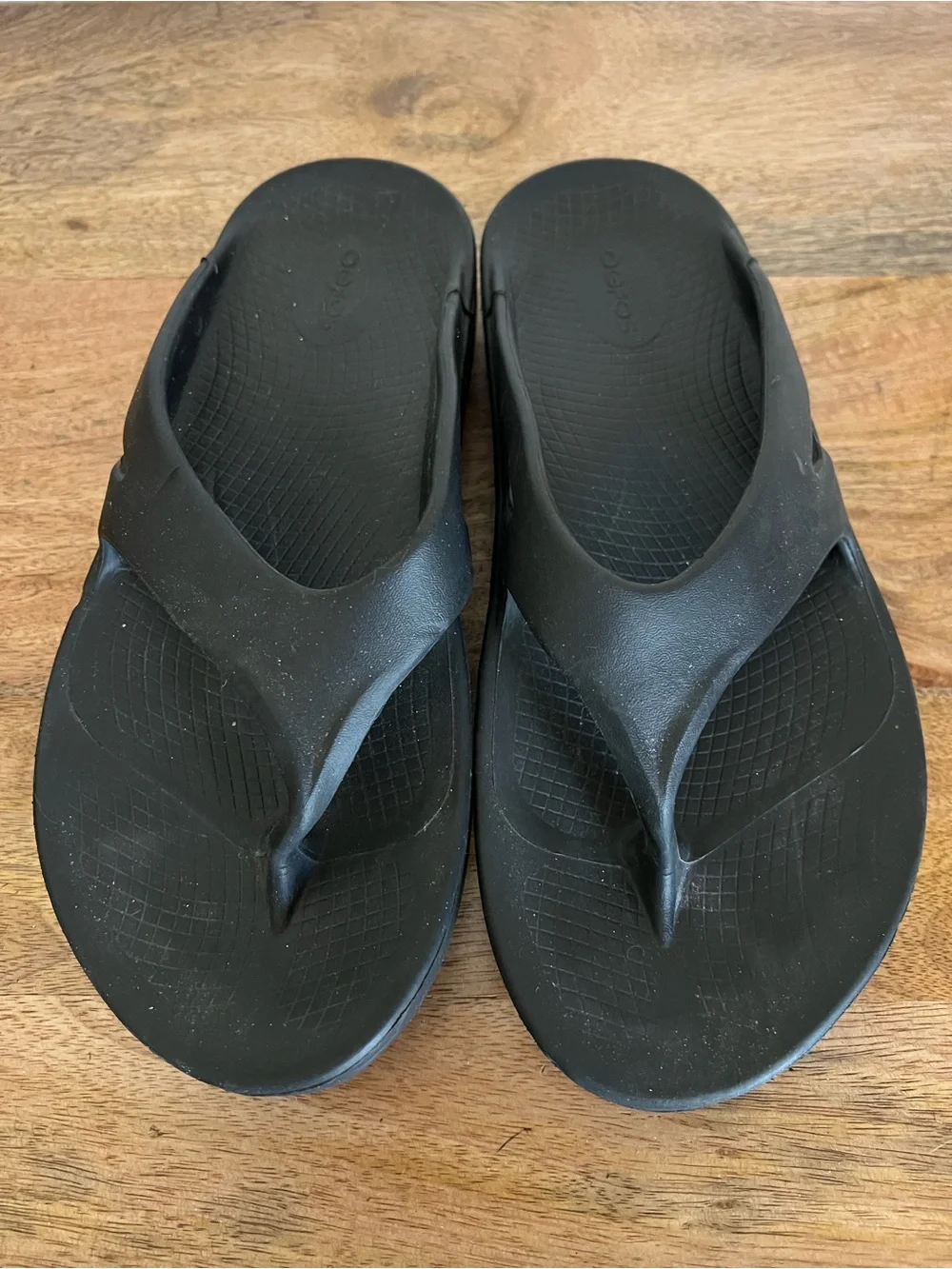 Oofos Original Black Flip Flop Recovery Comfort Sandals Unisex Size M 10 W 12